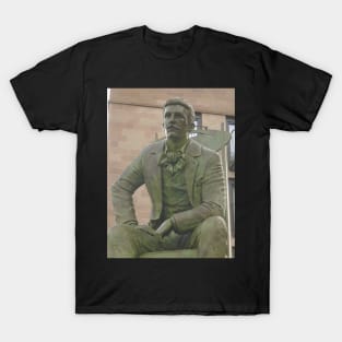 Charles Rennie Mackintosh Statue (3) T-Shirt